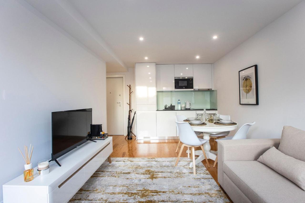 City Center 2Br Flat W/ Ac By Lovelystay Porto Exterior photo